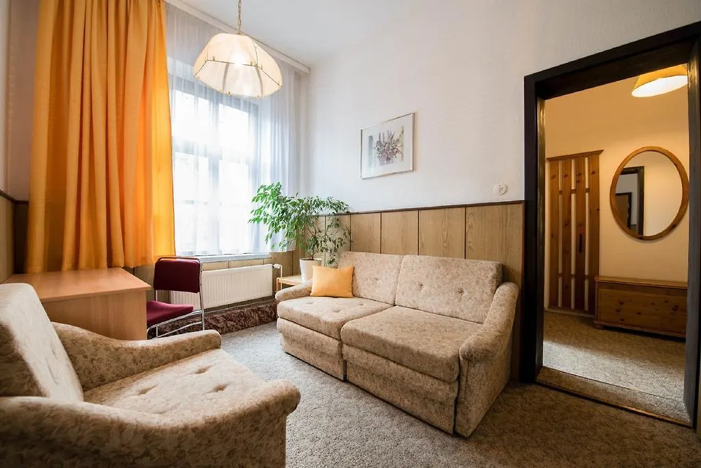 Pension Am Anger Berlin 3*,